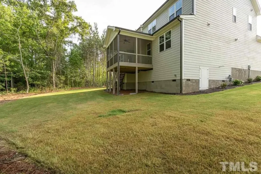 Charming Two-Story house Plan with 4 Bedrooms & CAD Designs