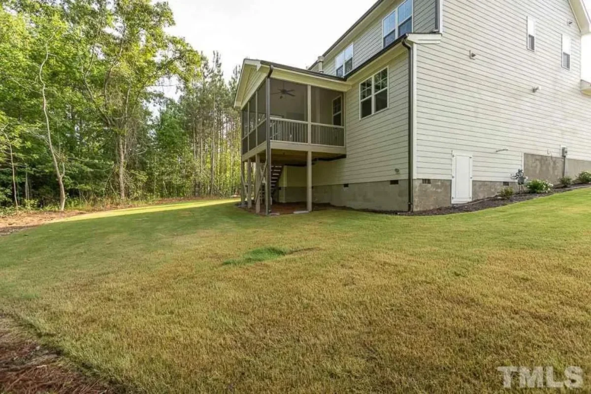 Charming Two-Story house Plan with 4 Bedrooms & CAD Designs