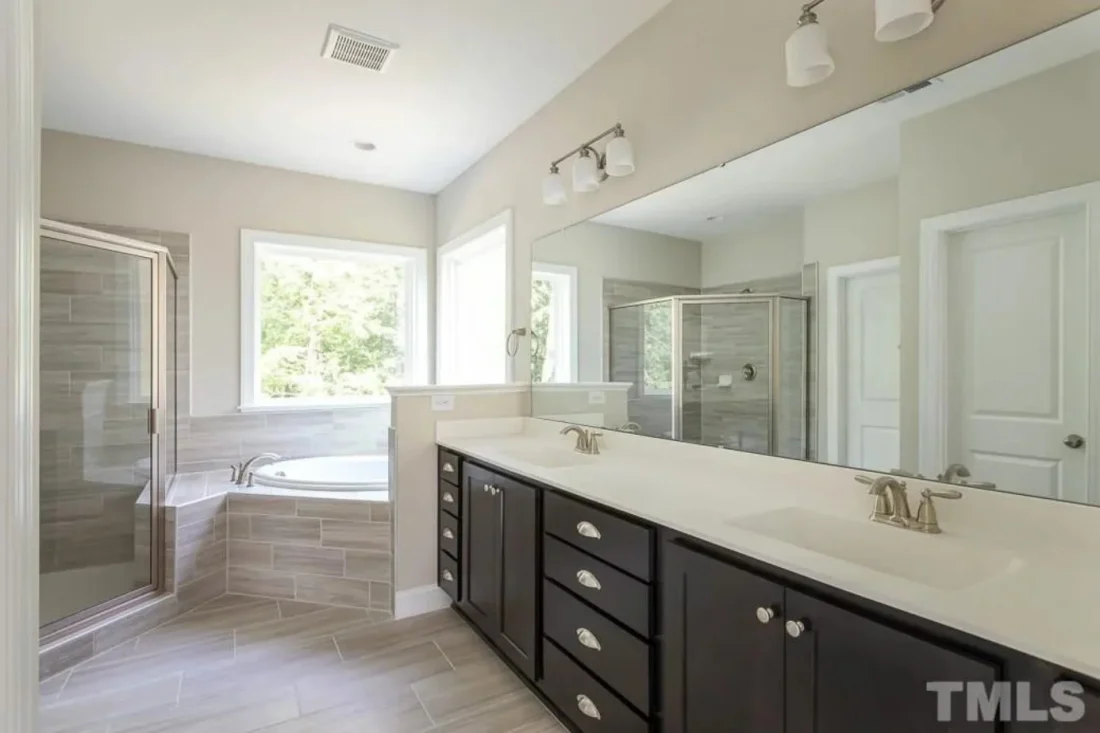 Charming Two-Story house Plan with 4 Bedrooms & CAD Designs