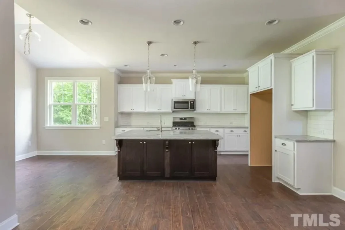 Charming Two-Story house Plan with 4 Bedrooms & CAD Designs