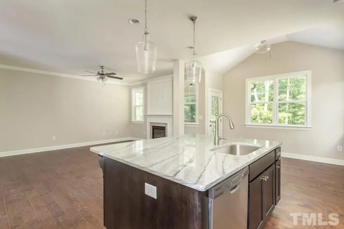 Charming Two-Story house Plan with 4 Bedrooms & CAD Designs