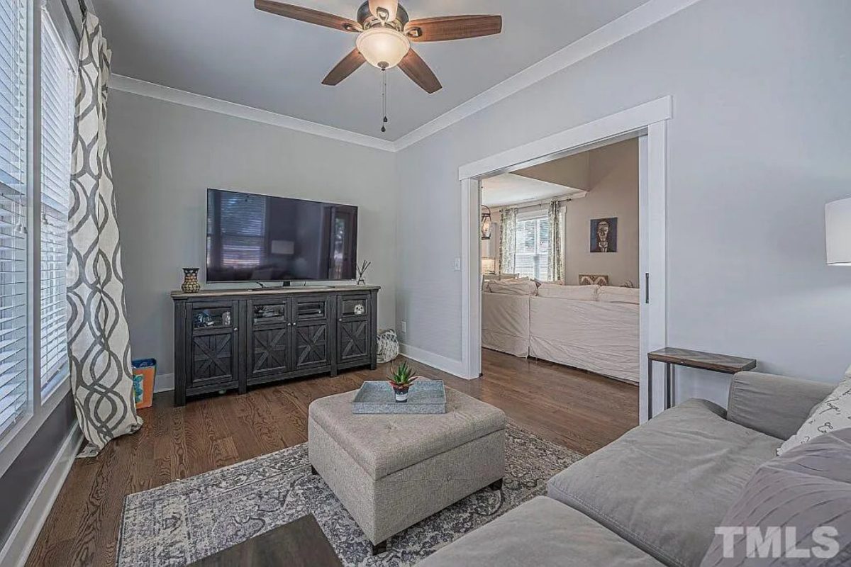 Elegant Craftsman house Plan with 3 Bedrooms & 2 Floor Designs