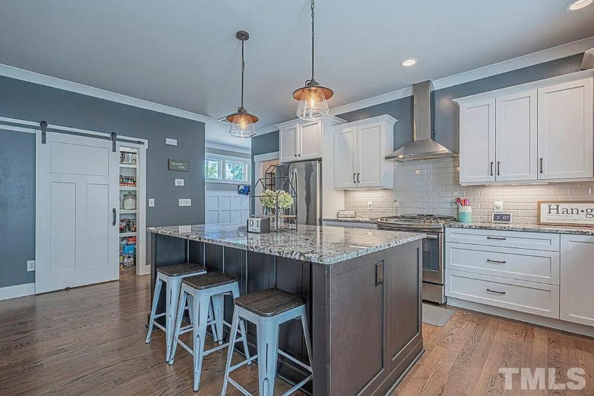 Elegant Craftsman house Plan with 3 Bedrooms & 2 Floor Designs