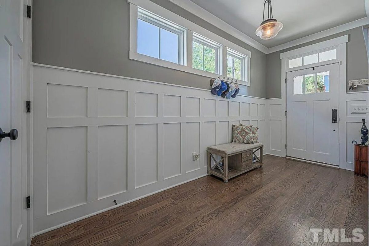 Elegant Craftsman house Plan with 3 Bedrooms & 2 Floor Designs