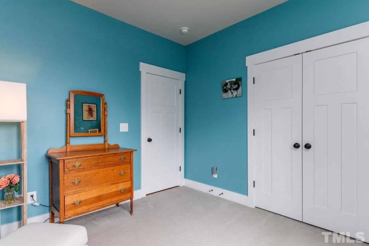 Modern Craftsman house Plan: Stunning Architecture & Floor Design