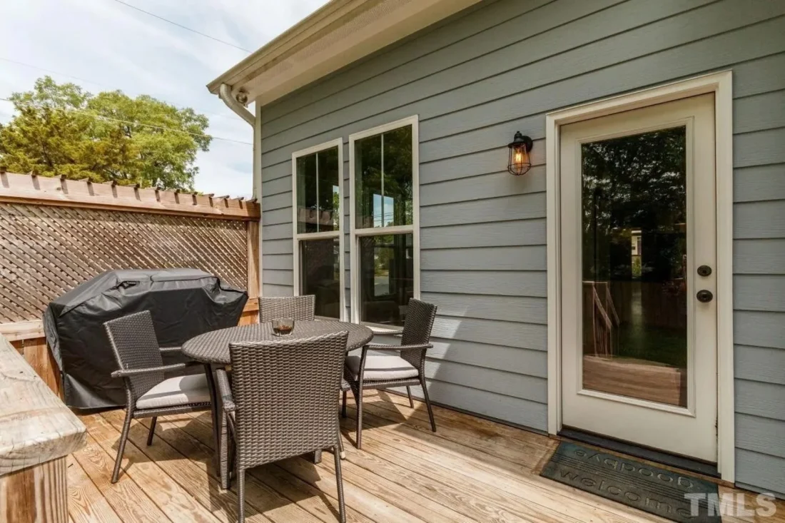 Modern Craftsman house Plan: Stunning Architecture & Floor Design