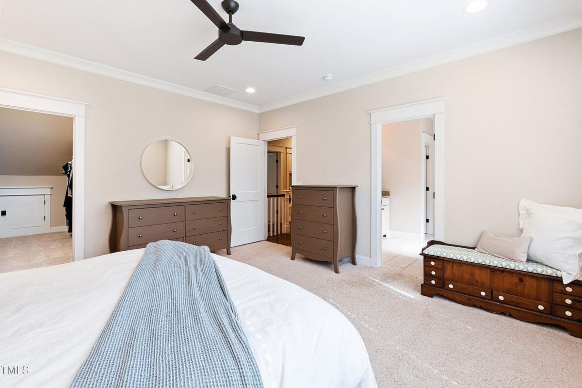 Craftsman house Plan with 2 Floors, 4 Bedrooms & CAD Designs