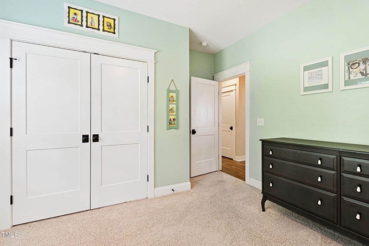 Craftsman house Plan with 2 Floors, 4 Bedrooms & CAD Designs