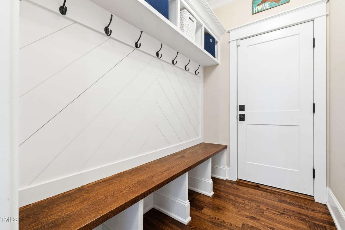 Craftsman house Plan with 2 Floors, 4 Bedrooms & CAD Designs