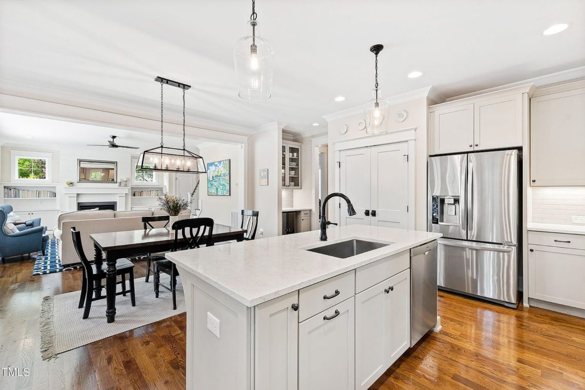 Craftsman house Plan with 2 Floors, 4 Bedrooms & CAD Designs