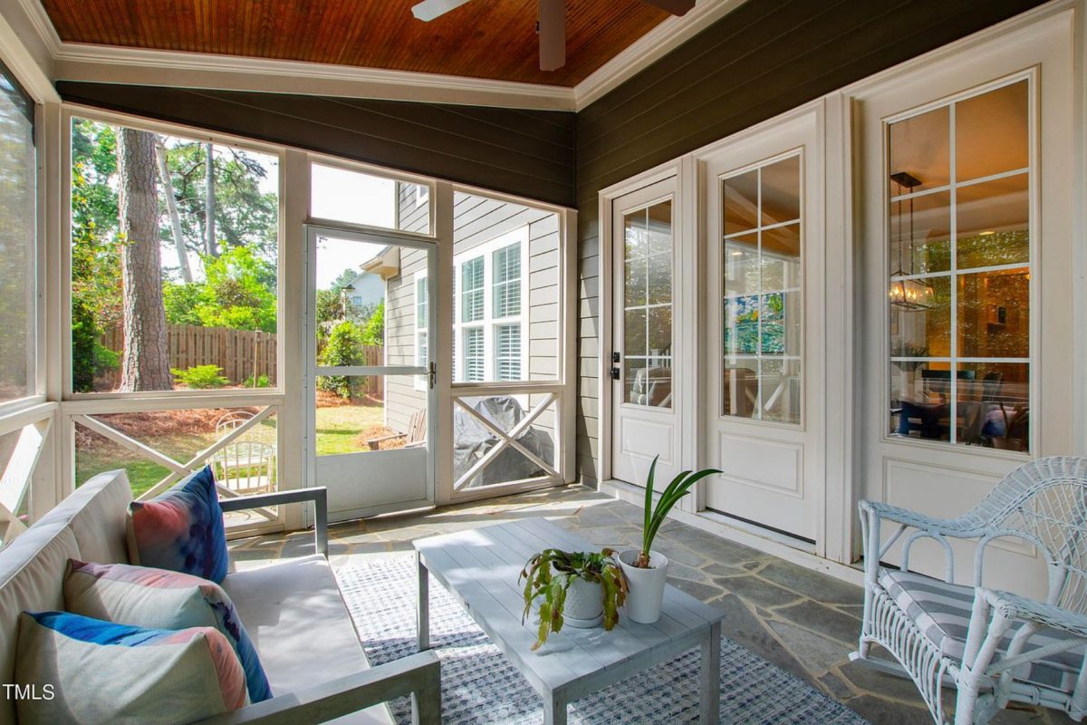 Craftsman house Plan with 2 Floors, 4 Bedrooms & CAD Designs