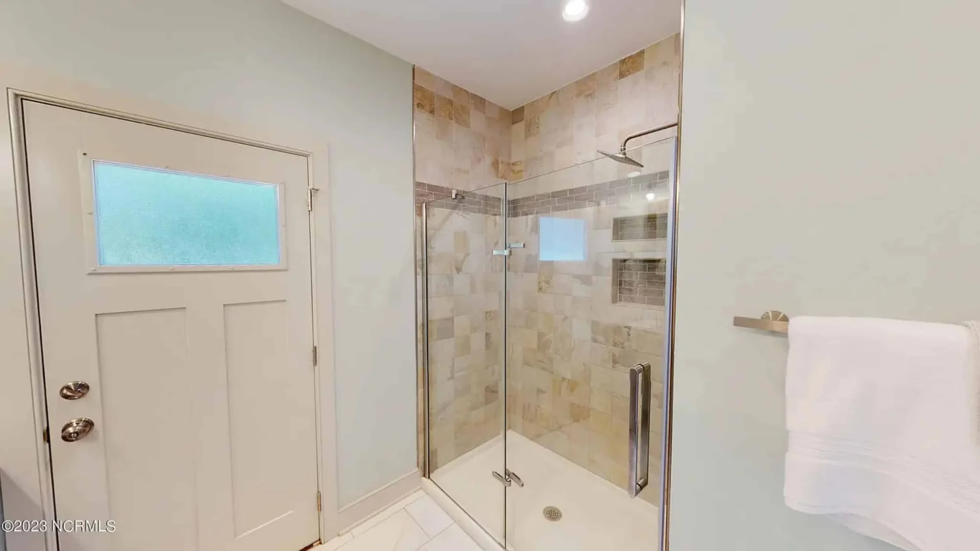 Modern house Floor Plan: Custom Blueprint with 1.5 Stories