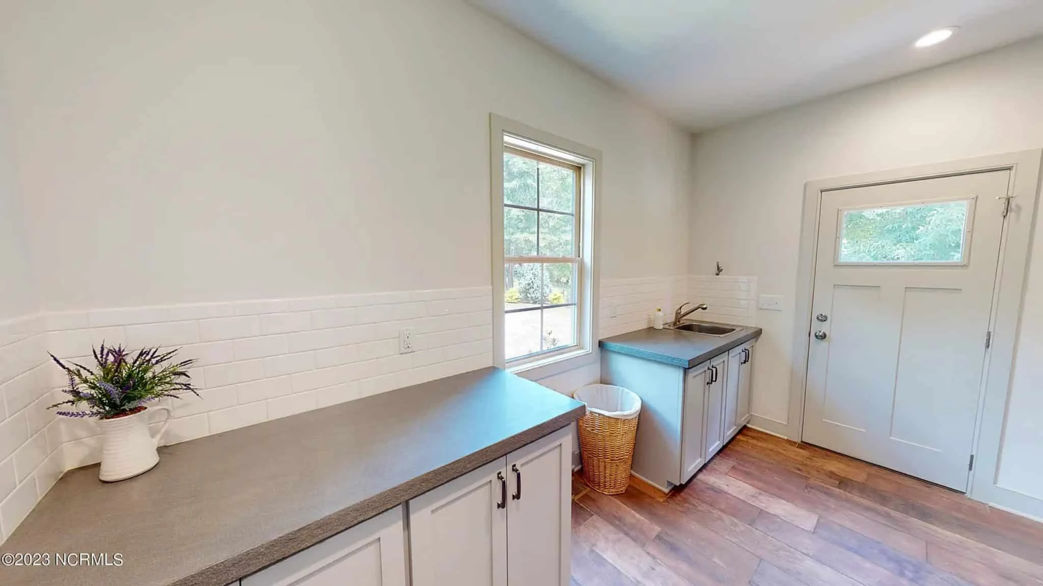 Modern house Floor Plan: Custom Blueprint with 1.5 Stories