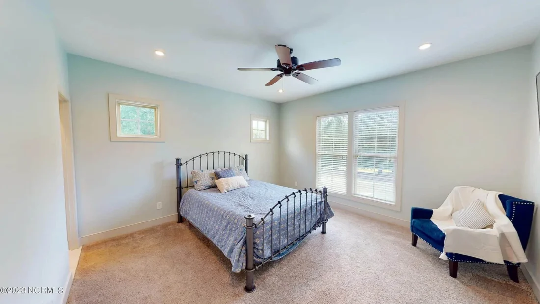 Modern house Floor Plan: Custom Blueprint with 1.5 Stories