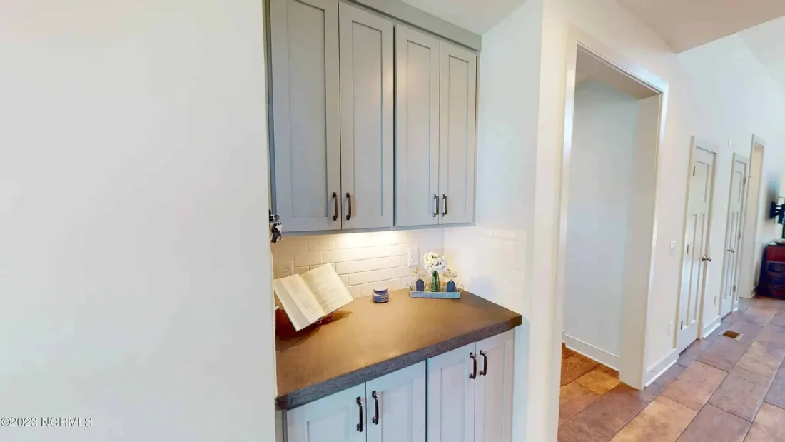 Modern house Floor Plan: Custom Blueprint with 1.5 Stories