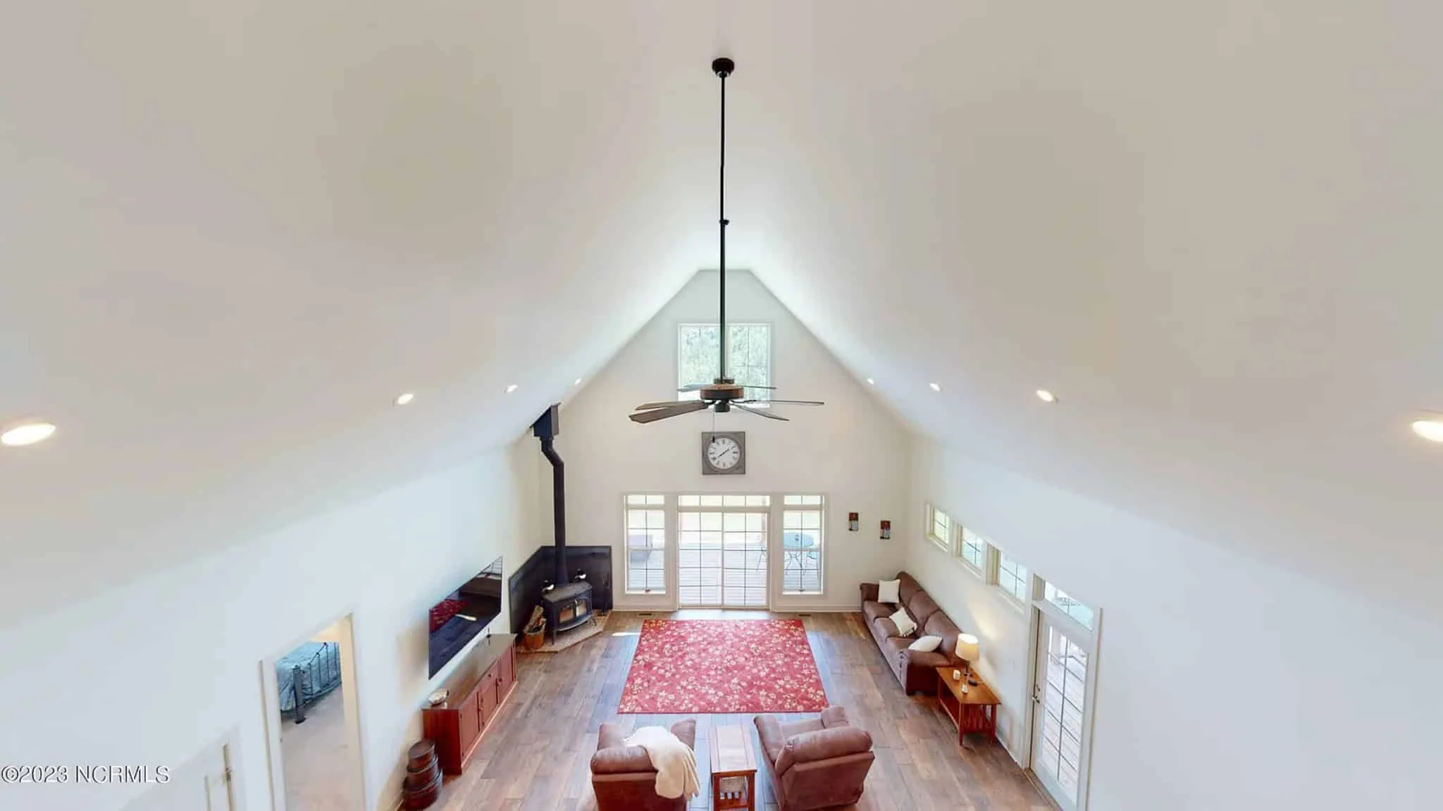 Modern house Floor Plan: Custom Blueprint with 1.5 Stories