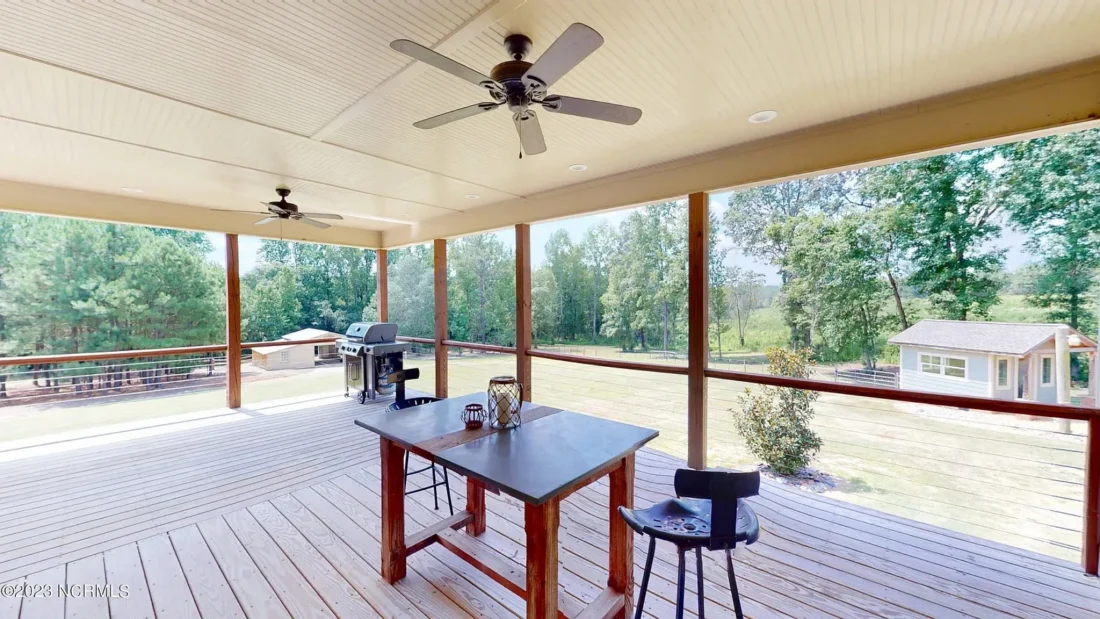 Modern house Floor Plan: Custom Blueprint with 1.5 Stories