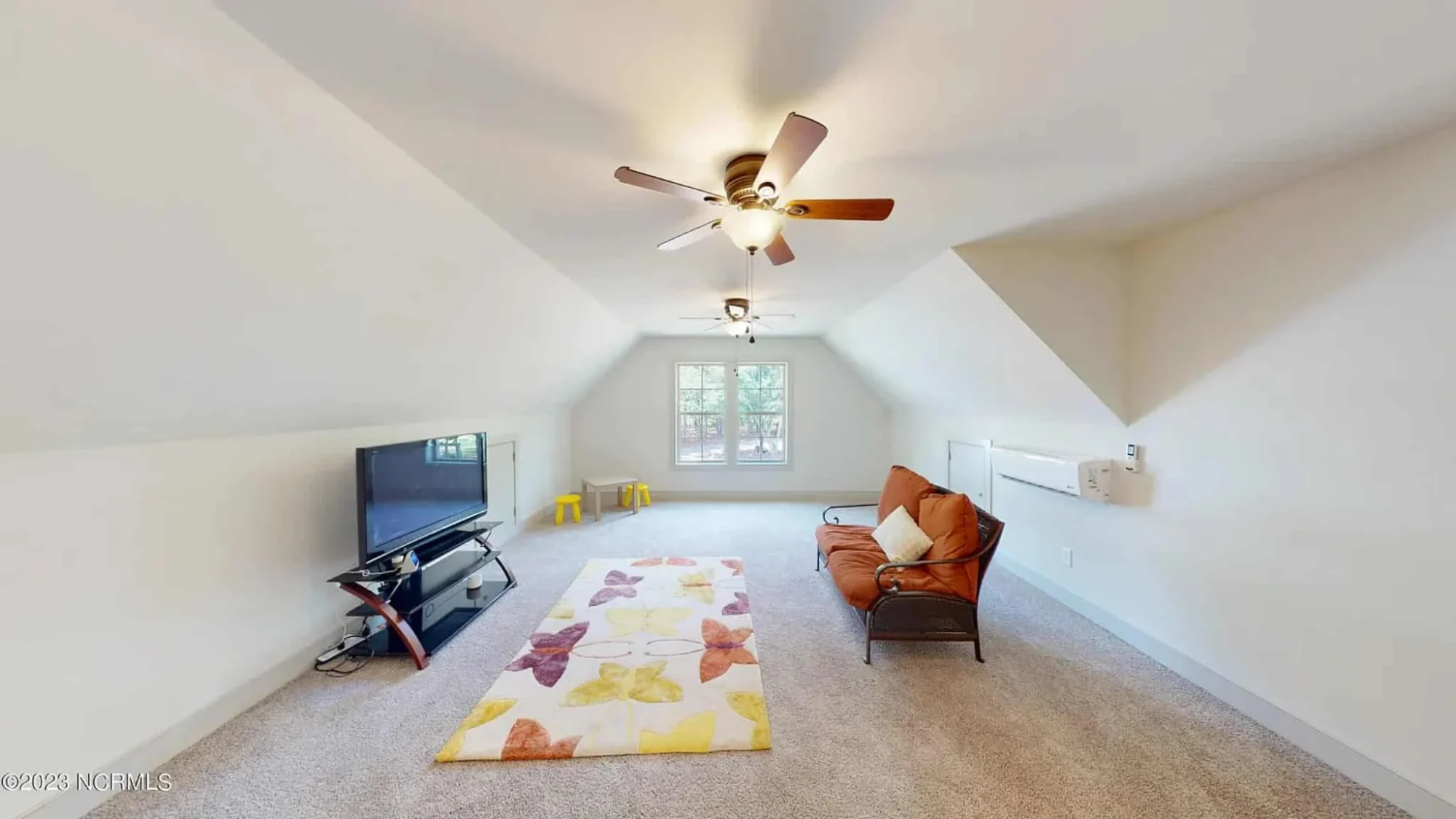 Modern house Floor Plan: Custom Blueprint with 1.5 Stories