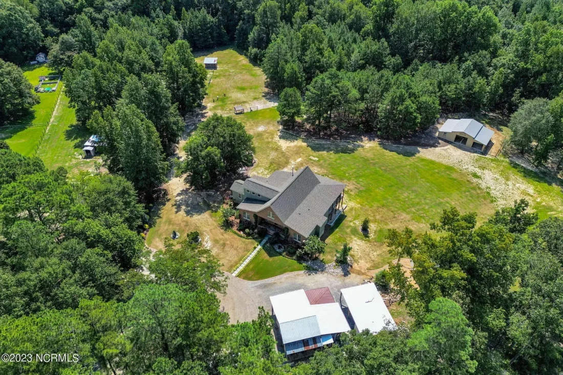 Modern house Floor Plan: Custom Blueprint with 1.5 Stories