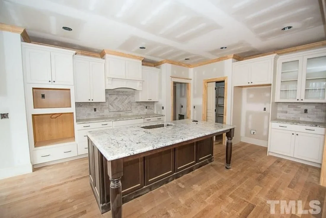 Custom house Blueprint with 4 Beds, 3 Baths & Floor Plan Designs