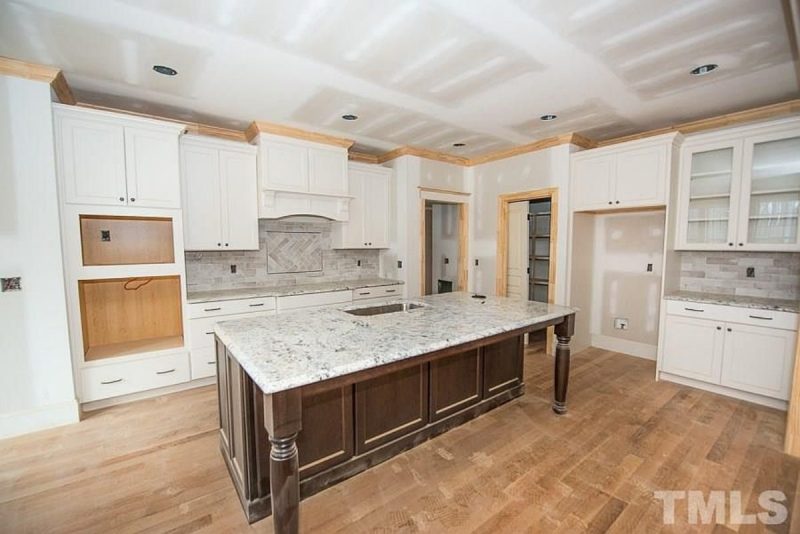 Custom house Blueprint with 4 Beds, 3 Baths & Floor Plan Designs