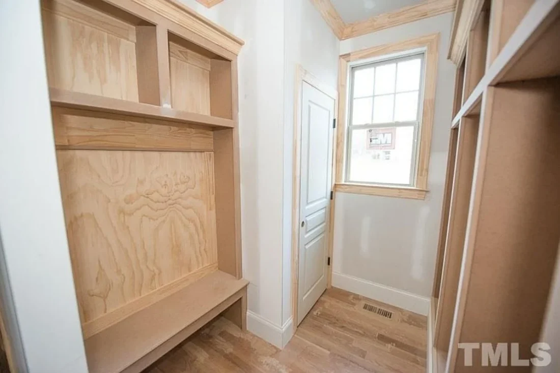 Custom house Blueprint with 4 Beds, 3 Baths & Floor Plan Designs