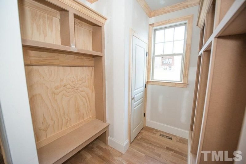 Custom house Blueprint with 4 Beds, 3 Baths & Floor Plan Designs