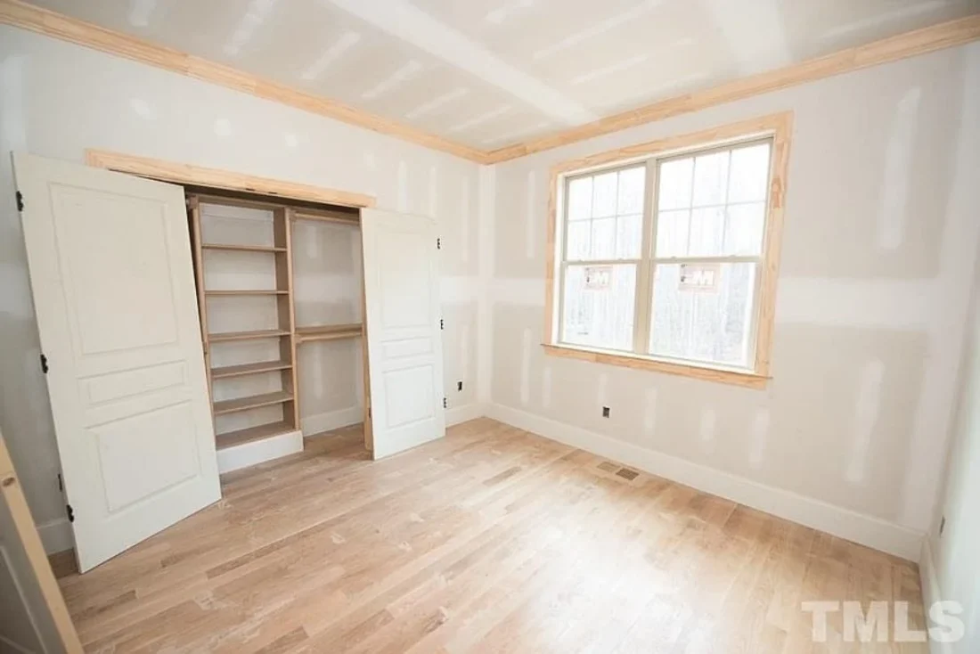 Custom house Blueprint with 4 Beds, 3 Baths & Floor Plan Designs