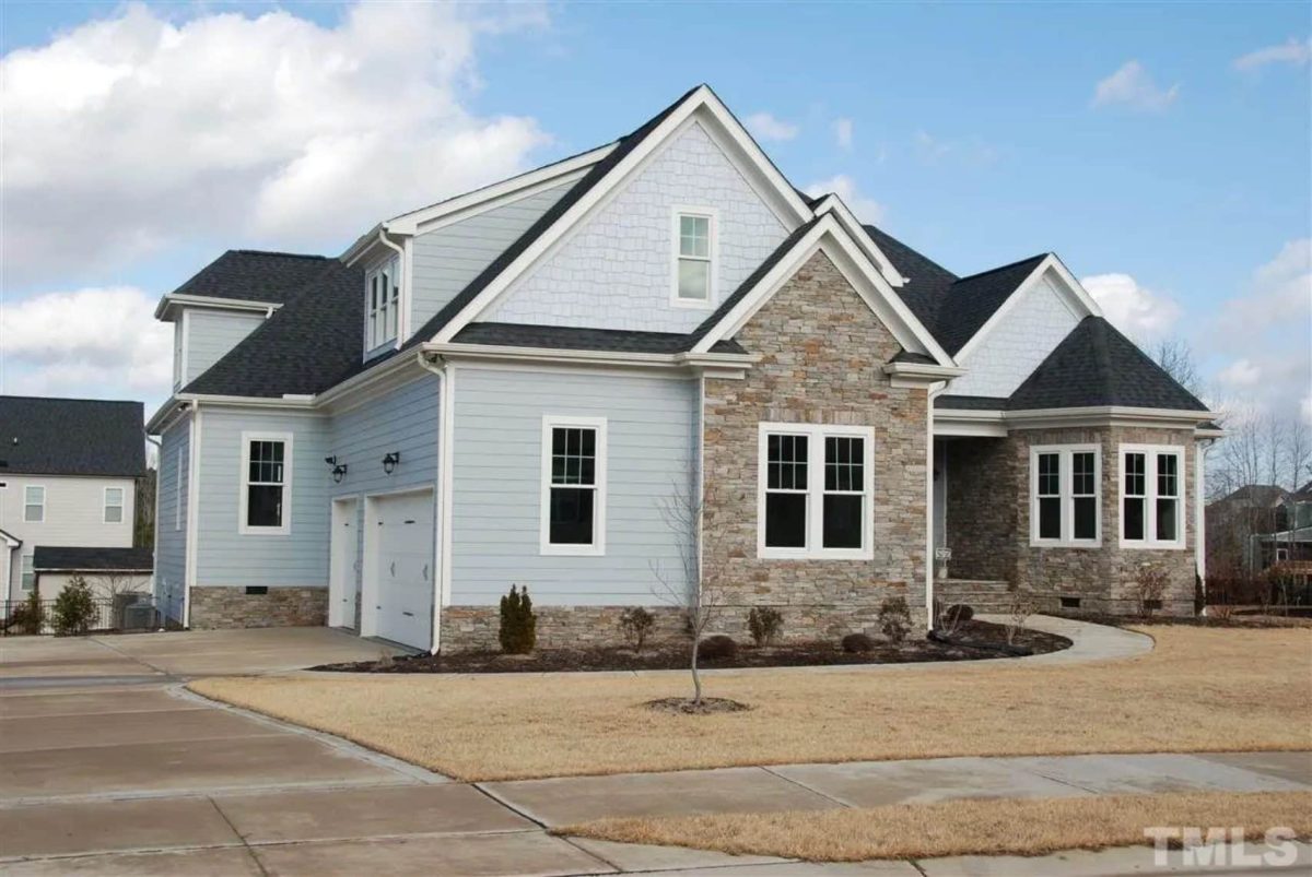 Modern house Blueprint with 1.5 Floors and CAD Designs