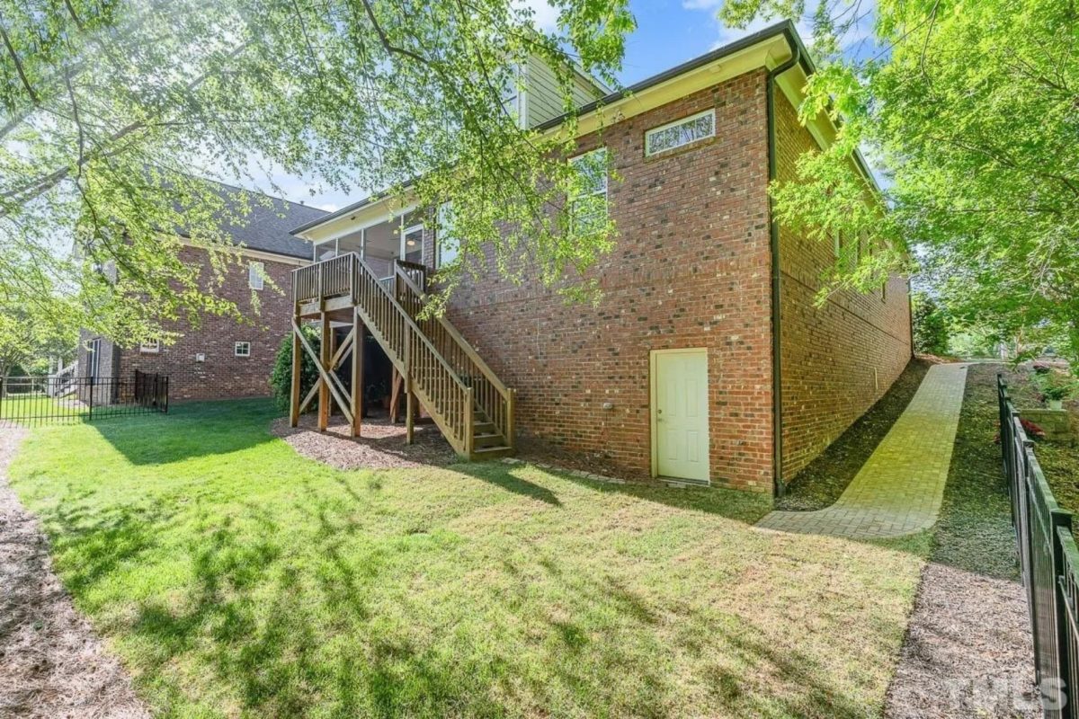 house Design Blueprint: 1.5 Story Traditional Floor Plan CAD