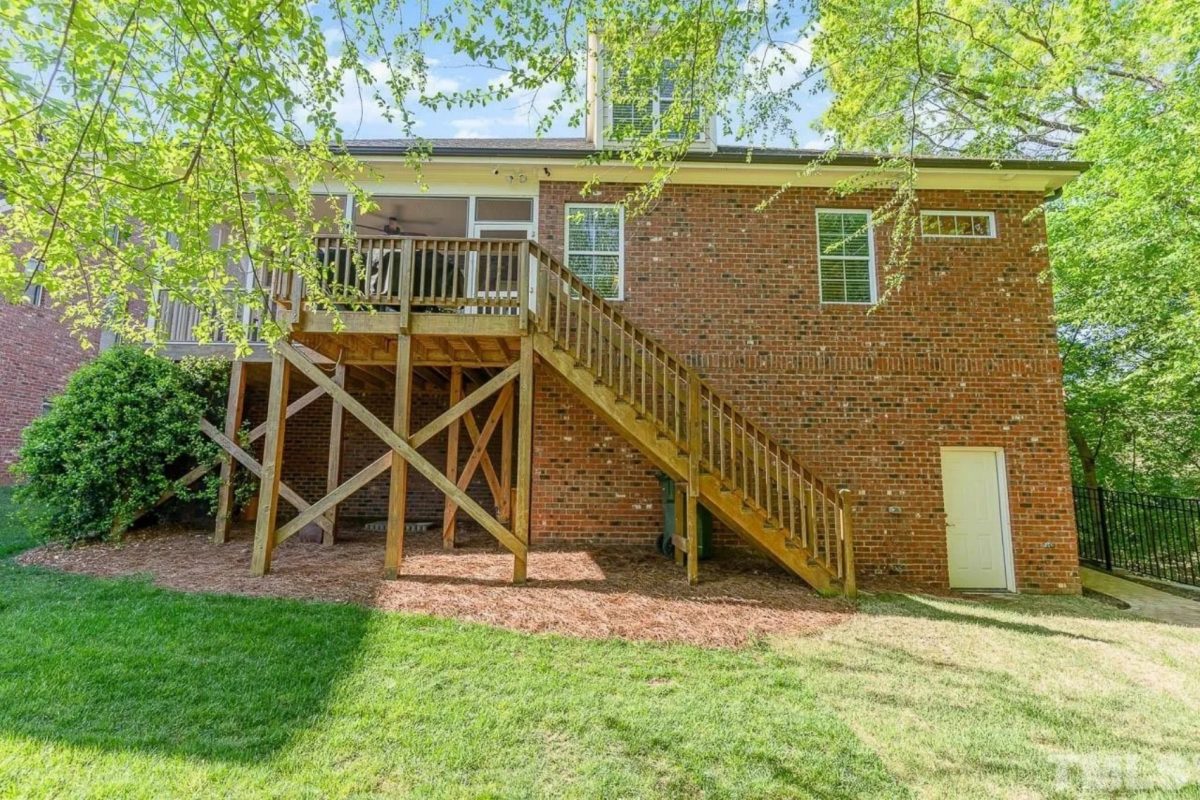 house Design Blueprint: 1.5 Story Traditional Floor Plan CAD