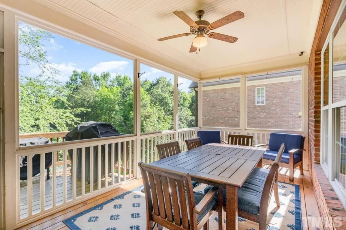 house Design Blueprint: 1.5 Story Traditional Floor Plan CAD