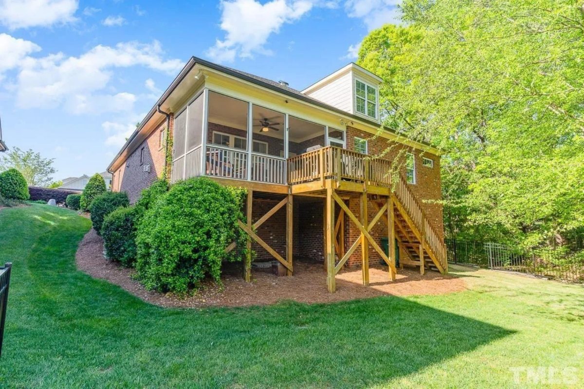 house Design Blueprint: 1.5 Story Traditional Floor Plan CAD