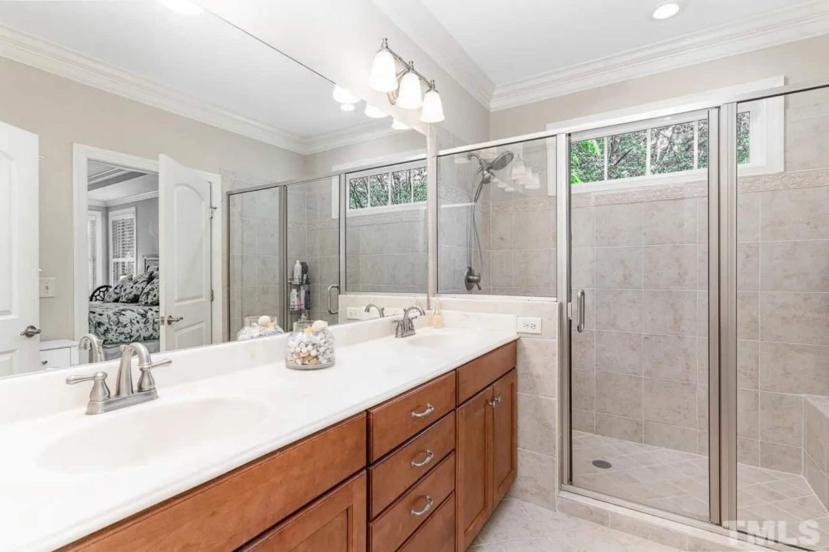 house Design Blueprint: 1.5 Story Traditional Floor Plan CAD