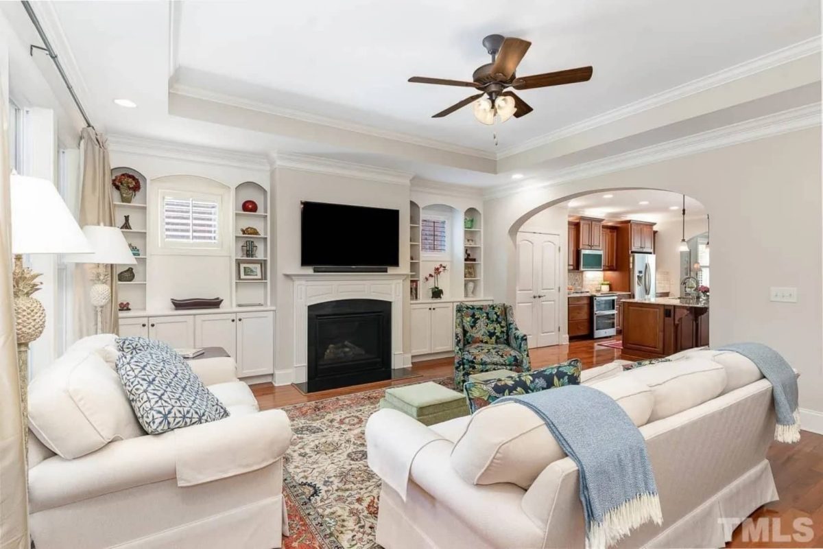 house Design Blueprint: 1.5 Story Traditional Floor Plan CAD