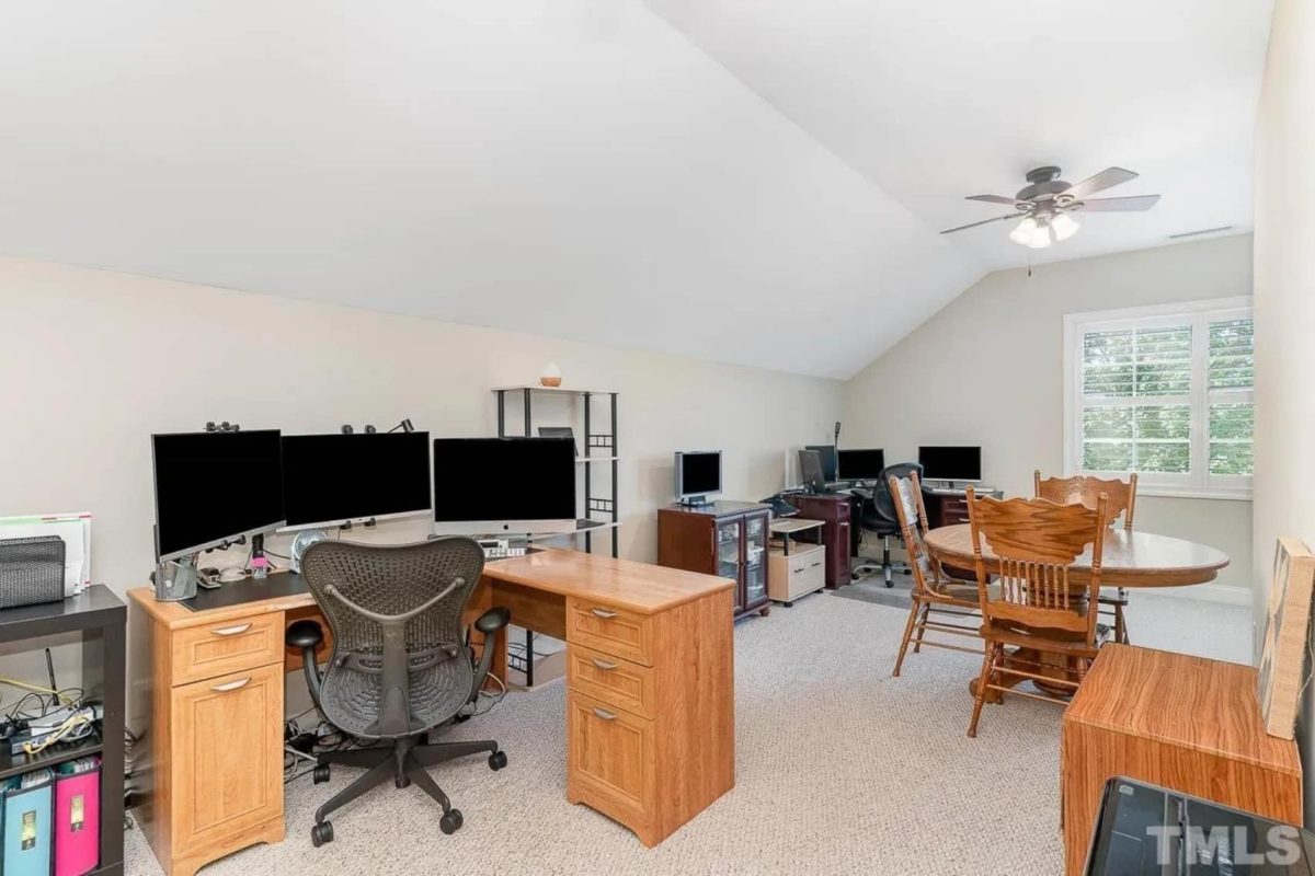 house Design Blueprint: 1.5 Story Traditional Floor Plan CAD