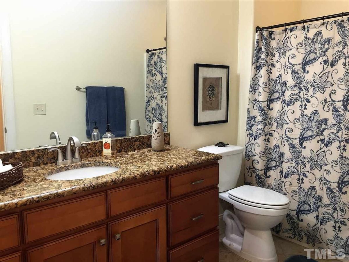 Single-Family house Floor Plan with 3 Beds