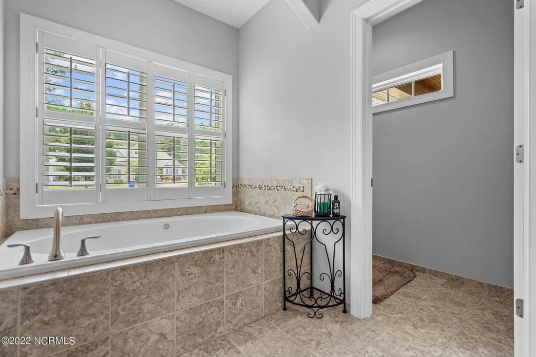 Craftsman house Floor Plan: 4 Bed, 3 Bath, 2-Story Blueprint