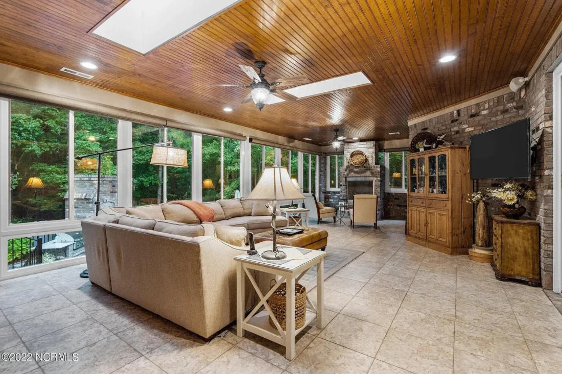 Craftsman house Floor Plan: 4 Bed, 3 Bath, 2-Story Blueprint