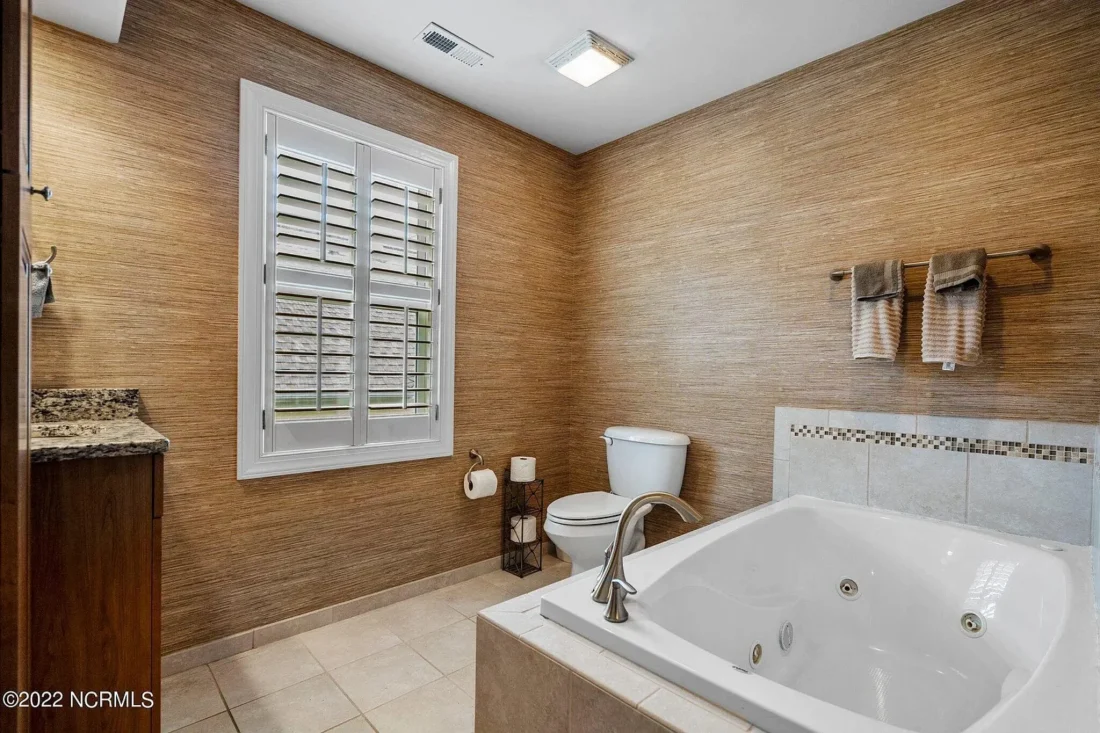 Craftsman house Floor Plan: 4 Bed, 3 Bath, 2-Story Blueprint