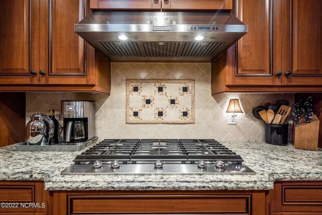 Craftsman house Floor Plan: 4 Bed, 3 Bath, 2-Story Blueprint