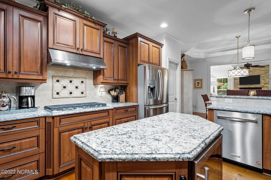 Craftsman house Floor Plan: 4 Bed, 3 Bath, 2-Story Blueprint