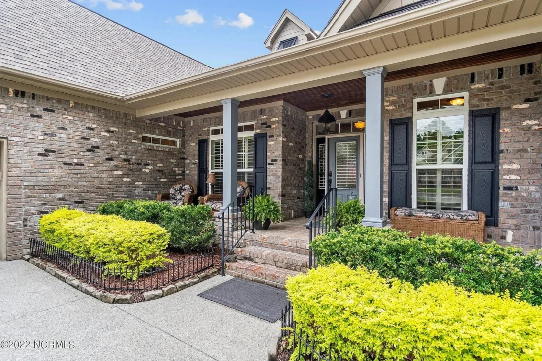 Craftsman house Floor Plan: 4 Bed, 3 Bath, 2-Story Blueprint