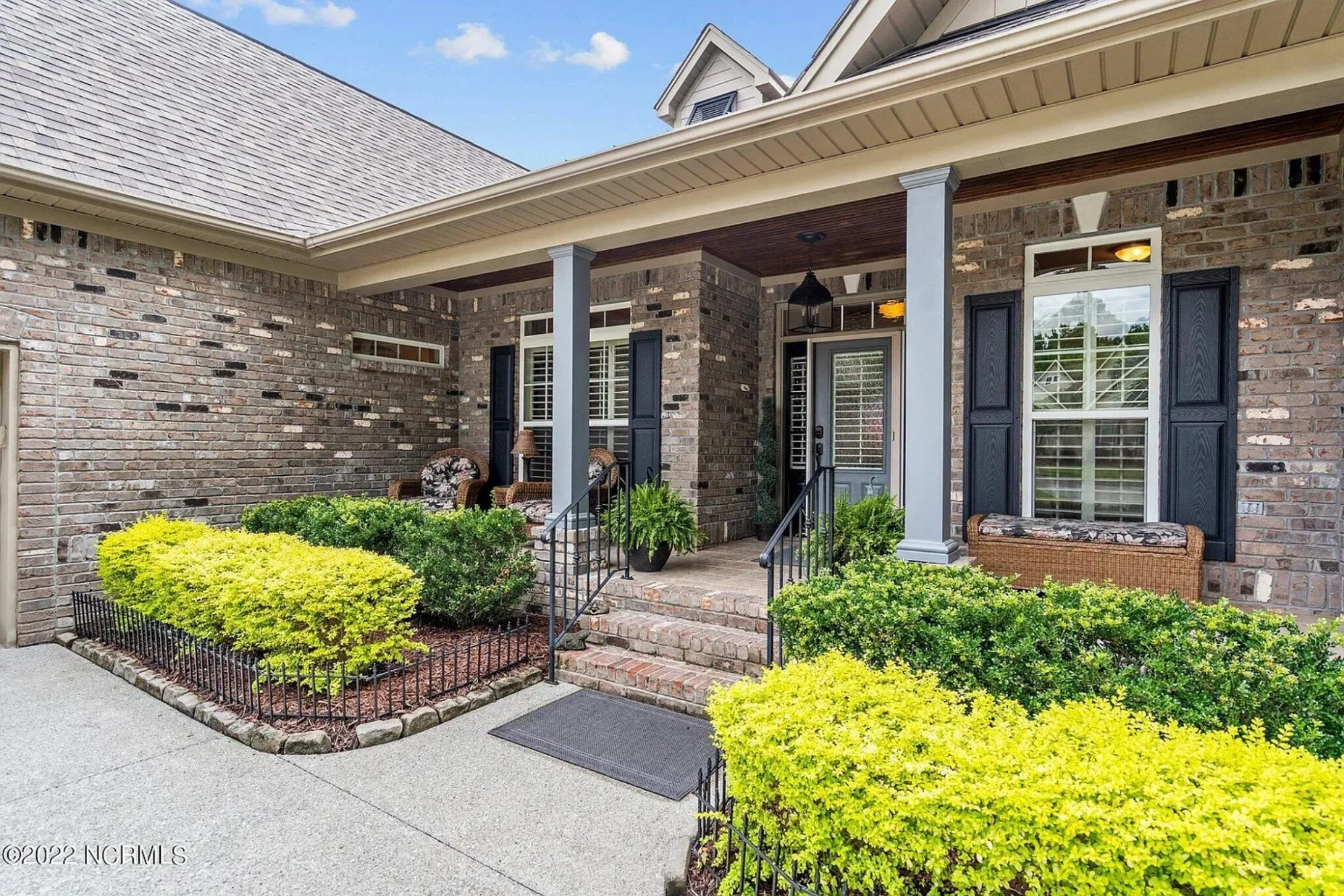 Craftsman house Floor Plan: 4 Bed, 3 Bath, 2-Story Blueprint