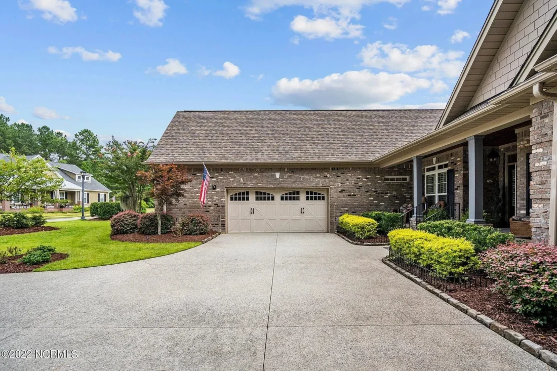 Craftsman house Floor Plan: 4 Bed, 3 Bath, 2-Story Blueprint