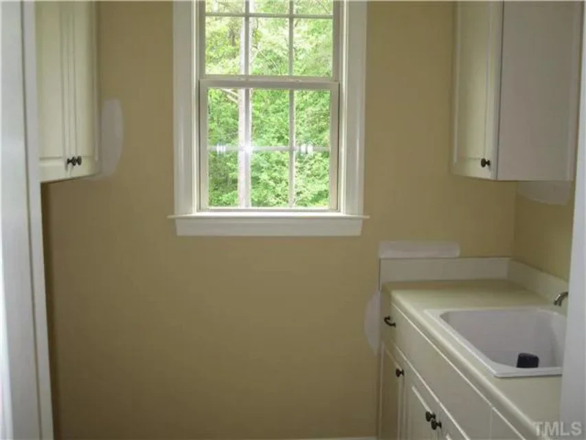 11-1845 HOUSE PLAN - Craftsman Home Plan - 3-Bed, 2-Bath, 1,950 SF 4 Classic Suburban house Floor Plan – CAD Architecture Designs