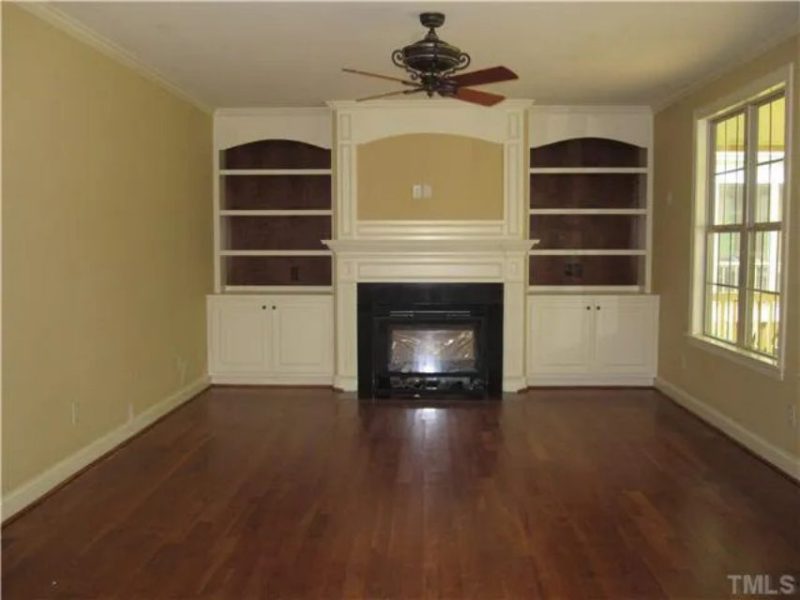 Classic Suburban house Floor Plan – CAD Architecture Designs