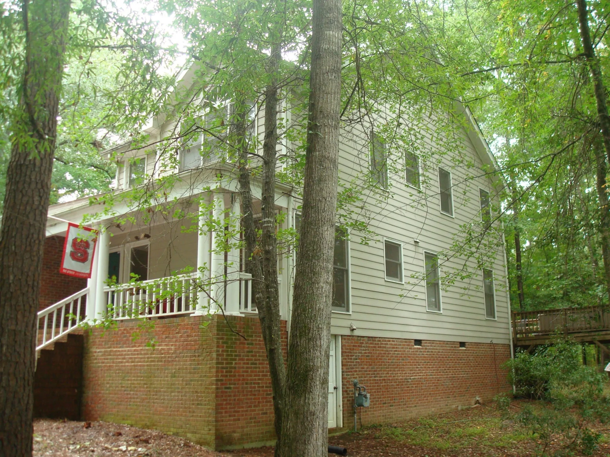 Classic 2-Story house Plan with CAD Designs and Bonus Spaces