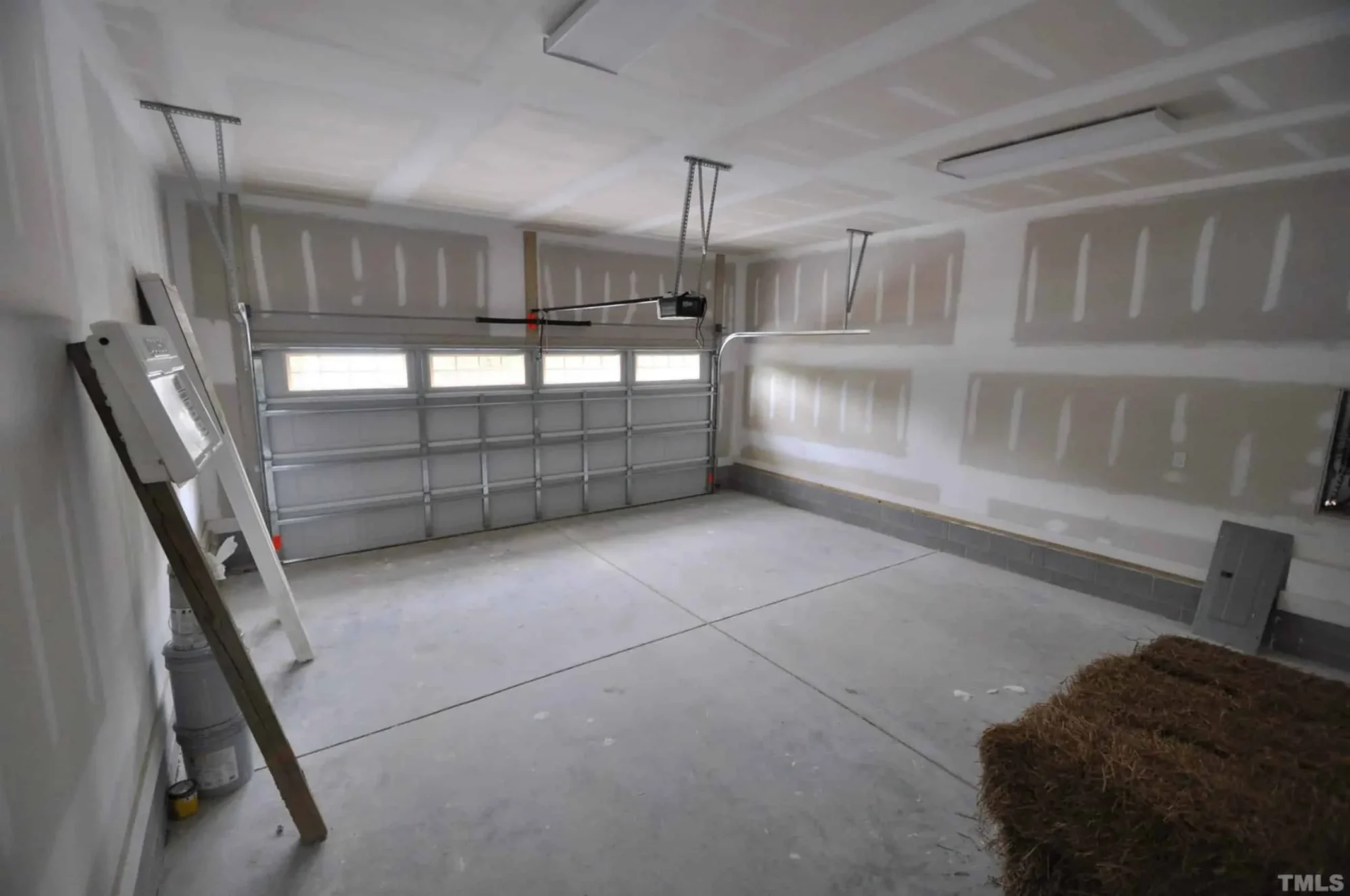 Charming 2-Story house Design with Modern CAD Floor Plan