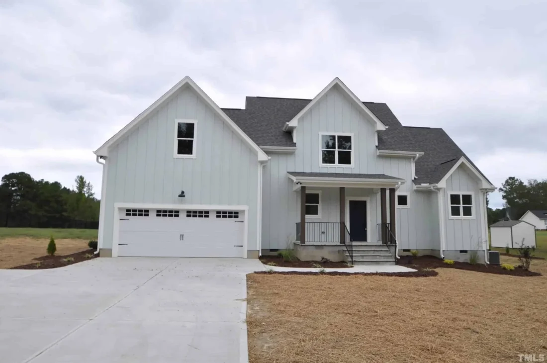 Charming 2-Story house Design with Modern CAD Floor Plan